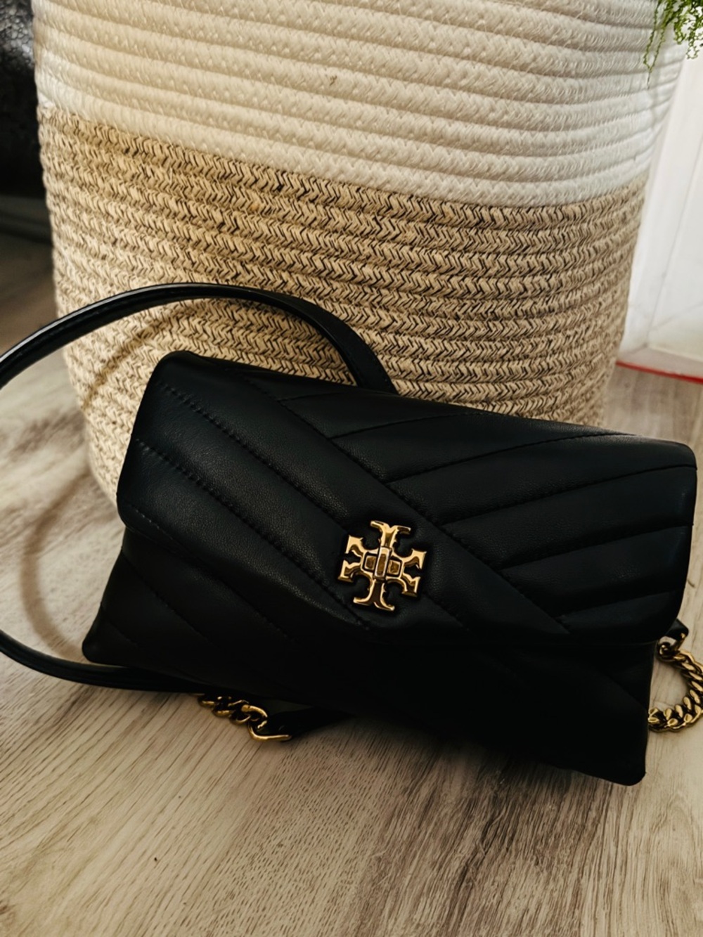 Tory Burch Kira Chevron Small Convertible Shoulder Bag – Black Leather